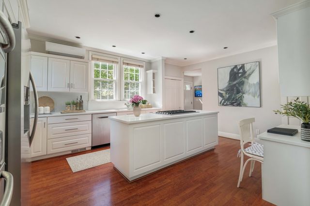 17 Chesham Road, Brookline, MA 02445