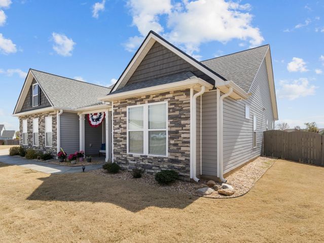 464 Kimbrell Oaks Drive, Boiling Springs, SC 29316