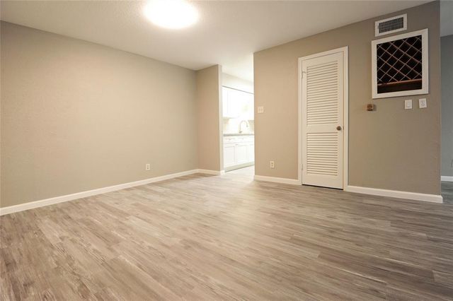 9700 Leawood Boulevard 2110, Houston, TX 77099