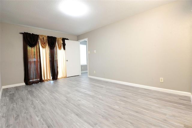 9700 Leawood Boulevard 2110, Houston, TX 77099