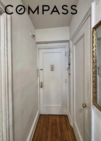 433 W 34th St Apt 4D, New York City, NY 10001
