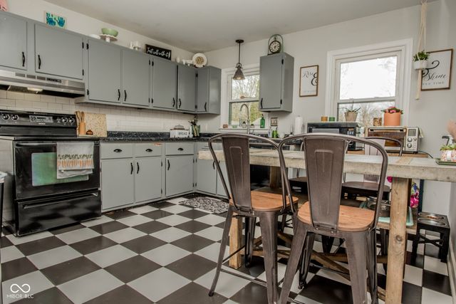 313 Brookside Lane, Plainfield, IN 46168