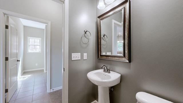 309 Retriever Ct, Clarksville, TN 37043
