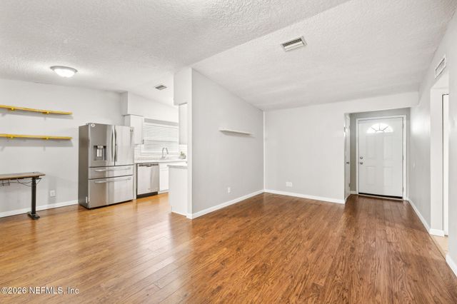 7600 PHEASANT RUN Drive, Jacksonville, FL 32244