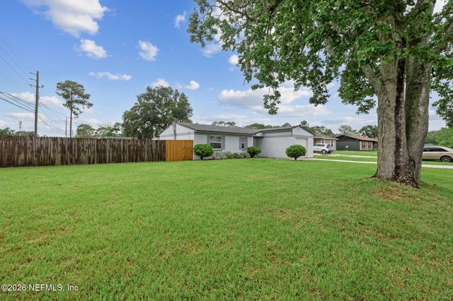 7600 PHEASANT RUN Drive, Jacksonville, FL 32244