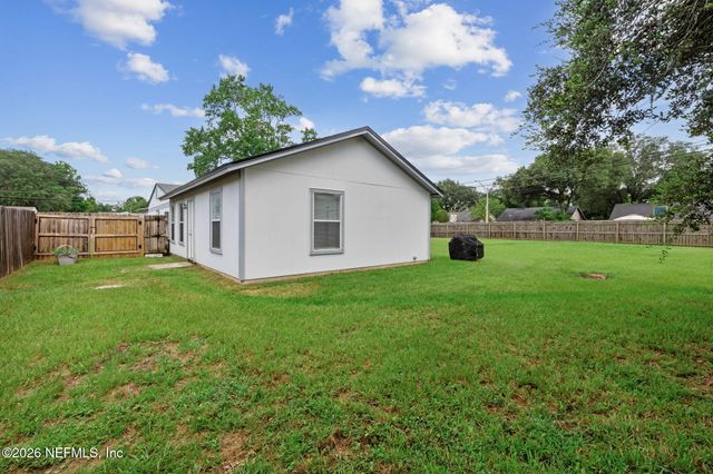 7600 PHEASANT RUN Drive, Jacksonville, FL 32244