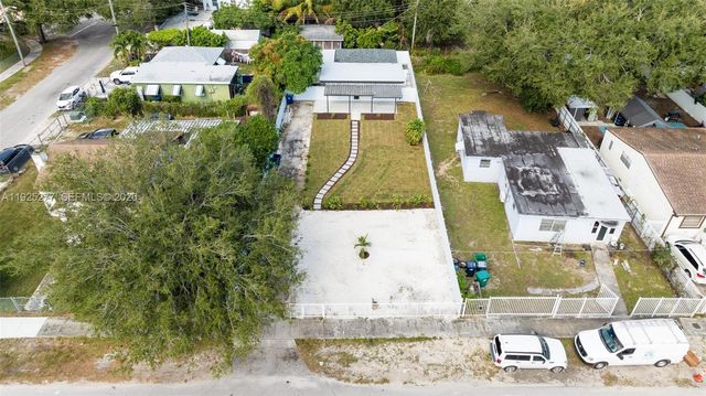 2285 NW 89th St, Miami, FL 33147