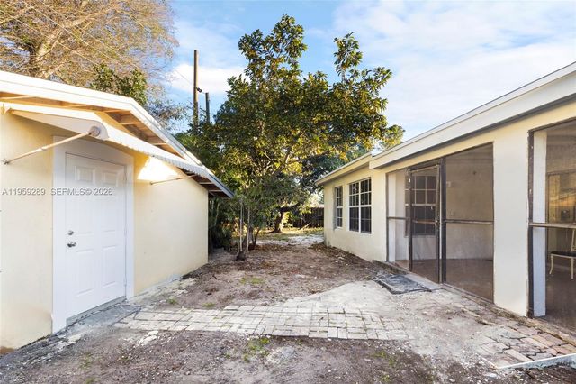 3017 Bahama Dr, Miramar, FL 33023