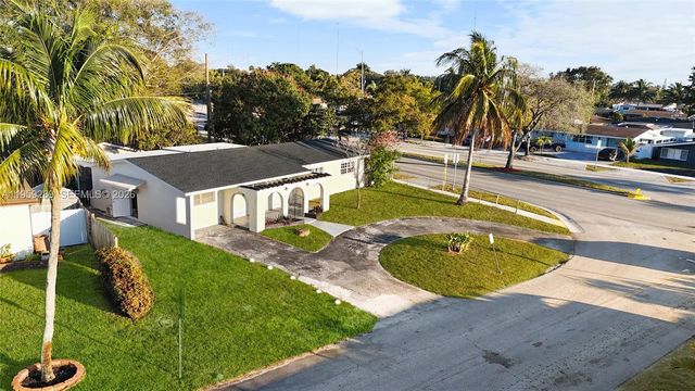 3017 Bahama Dr, Miramar, FL 33023