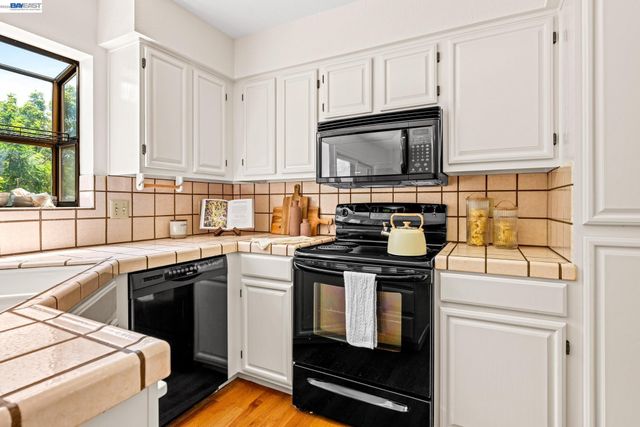 2149 Junction Ave 10, Mountain View, CA 94043