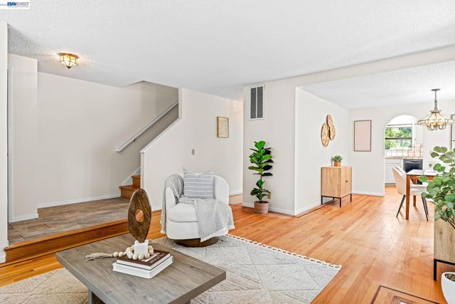 2149 Junction Ave 10, Mountain View, CA 94043