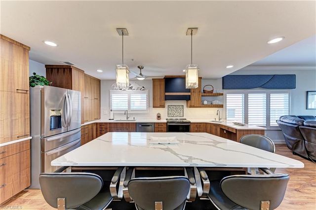 14813 Laguna DR 401, Fort Myers, FL 33908
