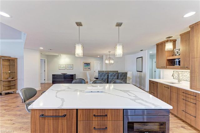 14813 Laguna DR 401, Fort Myers, FL 33908