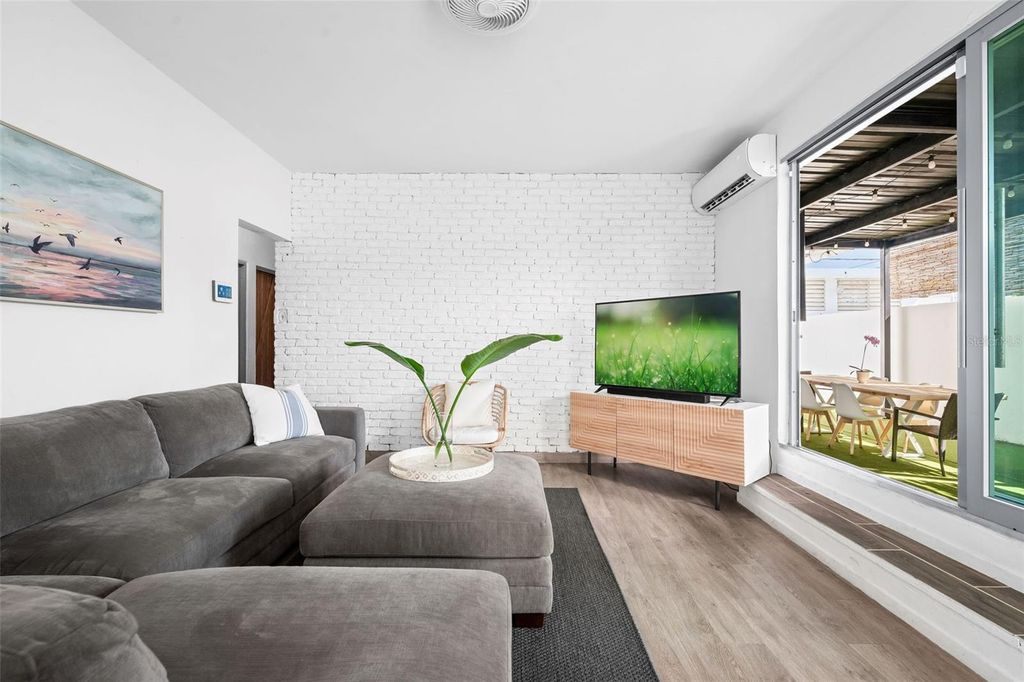 Image 11 of property listing at 4 MAR DE JAPON, Carolina, PR 00979