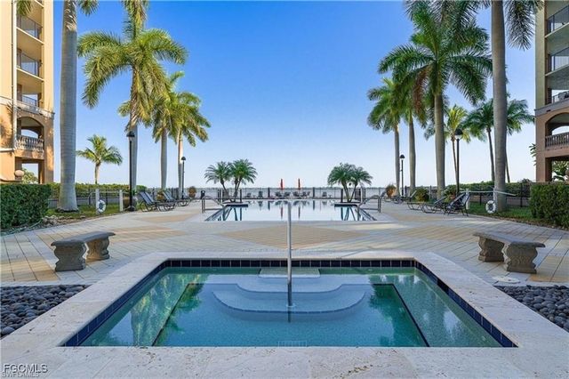 2825 Palm Beach BLVD 418, Fort Myers, FL 33916