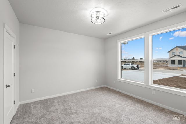 8298 E Cool River Lp, Nampa, ID 83687