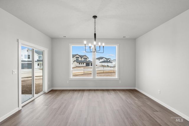 8298 E Cool River Lp, Nampa, ID 83687