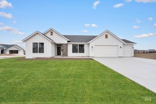 8298 E Cool River Lp, Nampa, ID 83687
