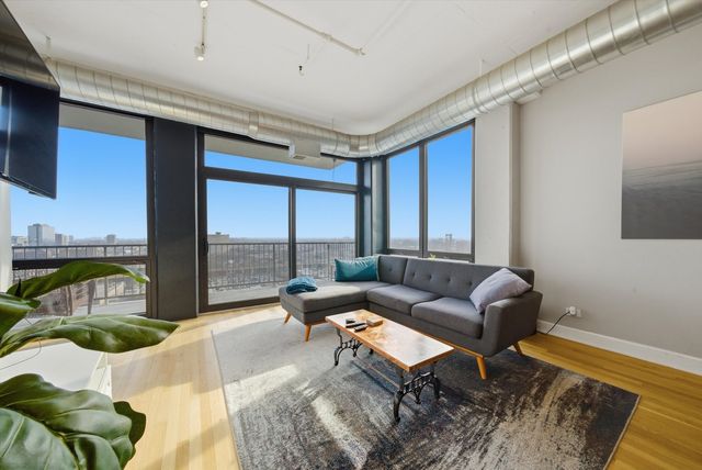 1530 S State Street 15R, Chicago, IL 60605