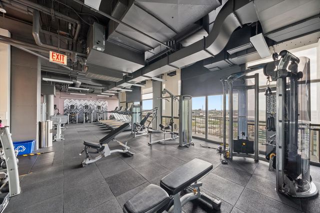 1530 S State Street 15R, Chicago, IL 60605