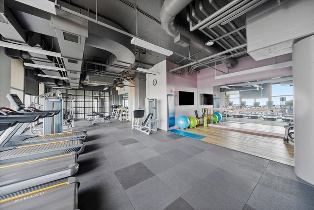 1530 S State Street 15R, Chicago, IL 60605