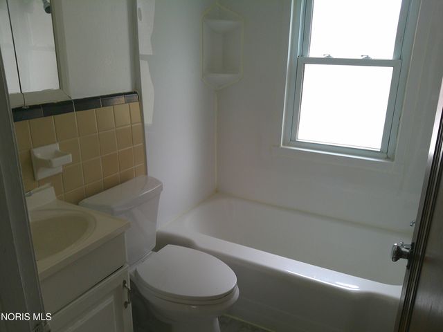 3016 Letchworth Parkway, Toledo, OH 43606