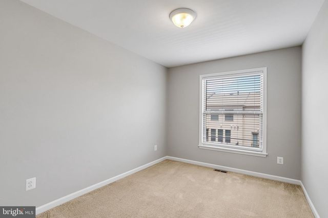 42274 HAMPTON WOODS TER, Ashburn, VA 20148