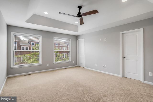 42274 HAMPTON WOODS TER, Ashburn, VA 20148