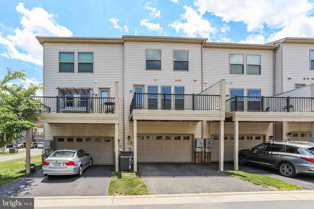 42274 HAMPTON WOODS TER, Ashburn, VA 20148