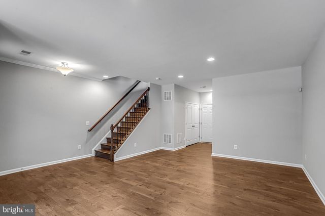 42274 HAMPTON WOODS TER, Ashburn, VA 20148