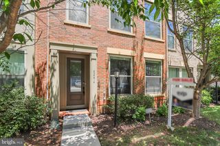 42274 HAMPTON WOODS TER, Ashburn, VA 20148