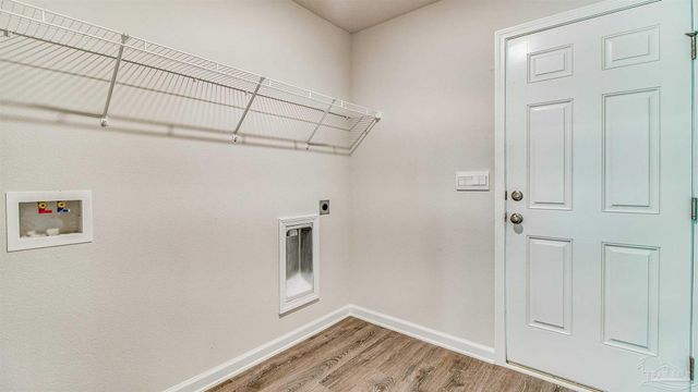 9736 Dutton Ln, Milton, FL 32583