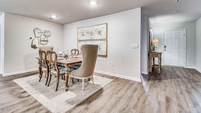 9736 Dutton Ln, Milton, FL 32583