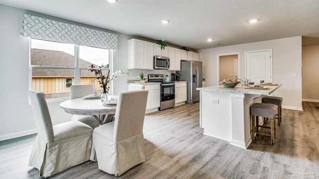 9736 Dutton Ln, Milton, FL 32583