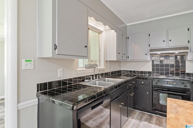 604 GRAVLEE LANE, Birmingham, AL 35206