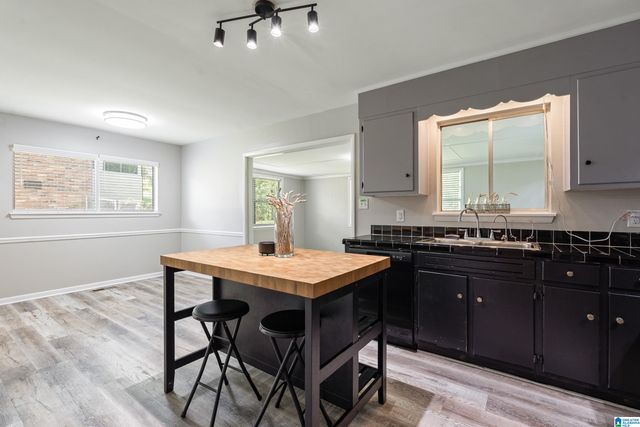604 GRAVLEE LANE, Birmingham, AL 35206
