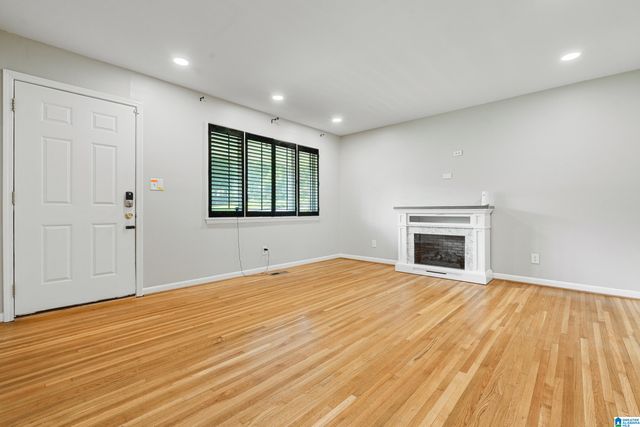 604 GRAVLEE LANE, Birmingham, AL 35206
