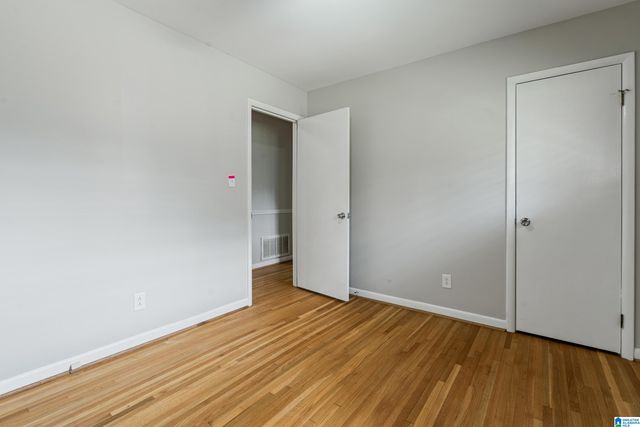 604 GRAVLEE LANE, Birmingham, AL 35206