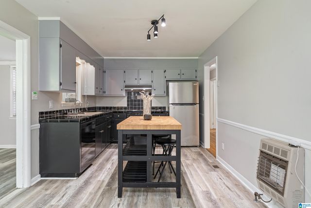 604 GRAVLEE LANE, Birmingham, AL 35206