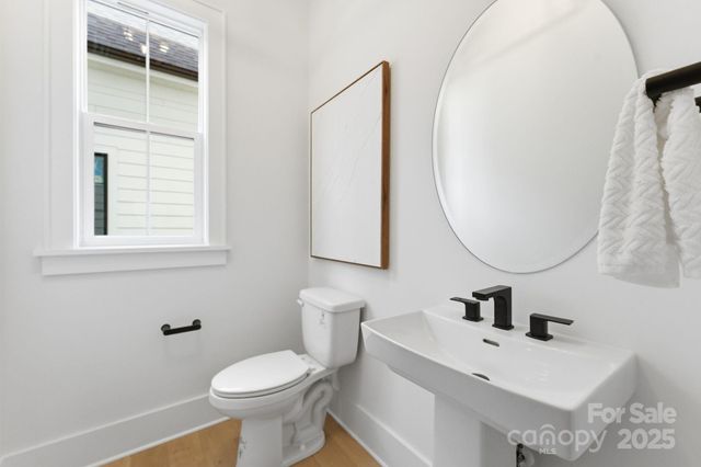 2017 South Street, Charlotte, NC 28208