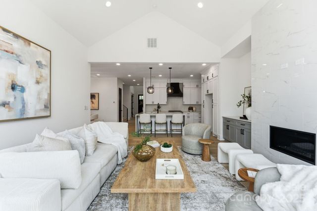 2017 South Street, Charlotte, NC 28208