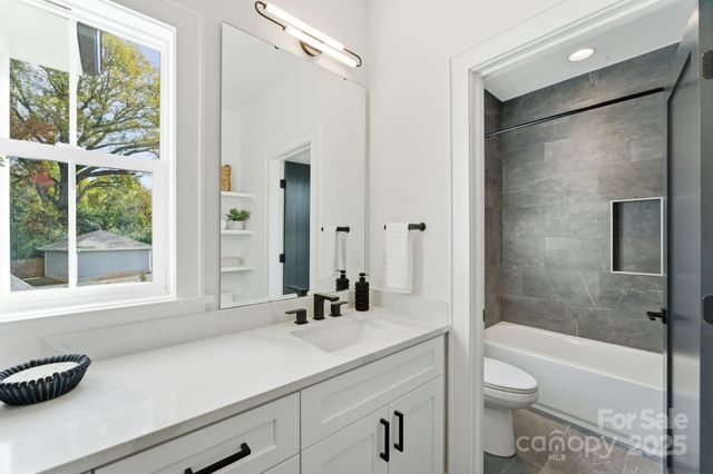 2017 South Street, Charlotte, NC 28208