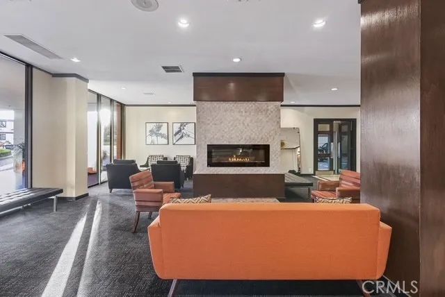 7135 Hollywood 1010, Los Angeles, CA 90046