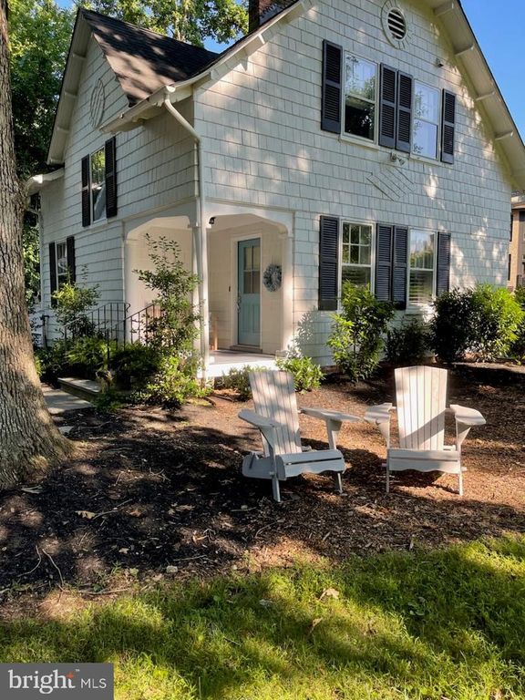 10155 LAUREATE WAY, Bethesda, MD 20814