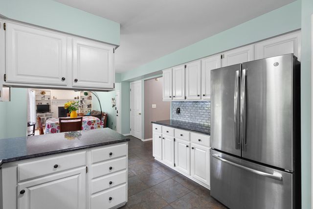 1302 N Freer Road, Chelsea, MI 48118