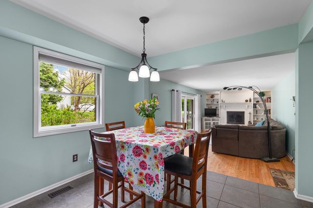 1302 N Freer Road, Chelsea, MI 48118