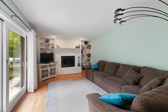 1302 N Freer Road, Chelsea, MI 48118