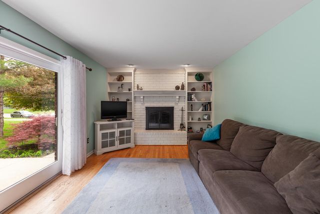 1302 N Freer Road, Chelsea, MI 48118
