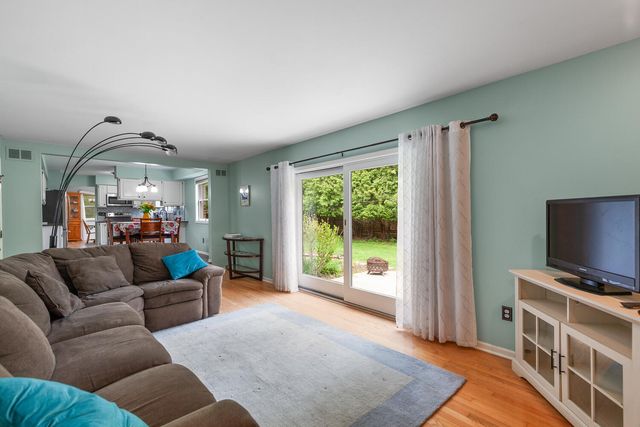 1302 N Freer Road, Chelsea, MI 48118
