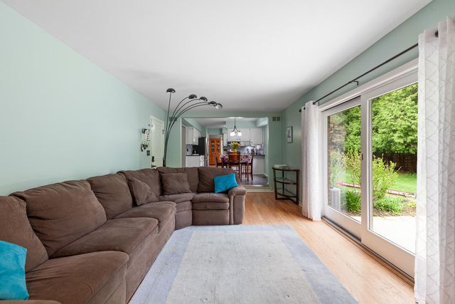 1302 N Freer Road, Chelsea, MI 48118